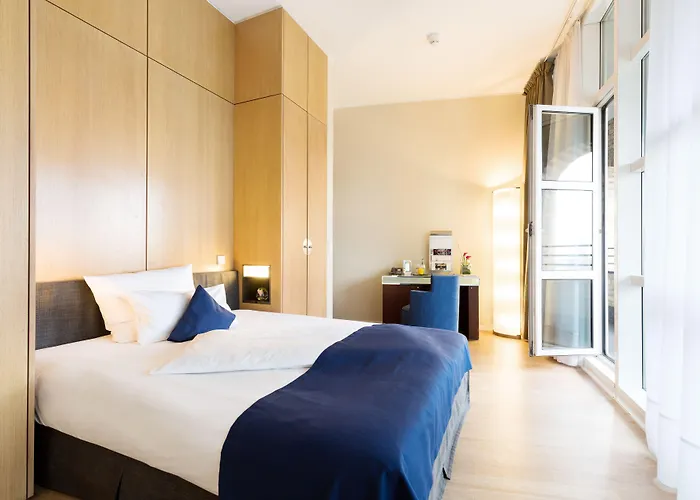 Wasserturm , Curio Collection By HiltonHotel Köln